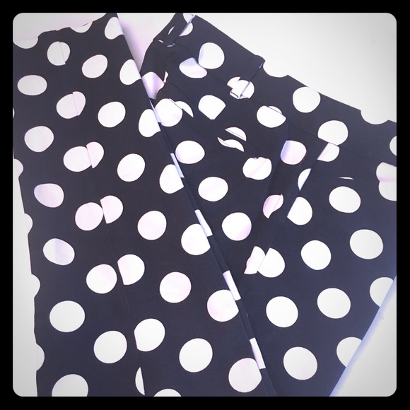 New York & Company Pants - 💖Fun Polka Dot Slim Ankle Pants🌺